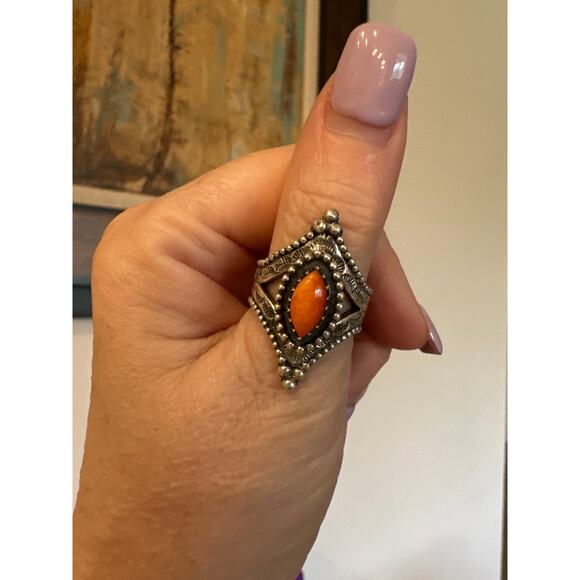 Spiny Oyster | Sterling Silver 925 | Ring Size 7 - Picture 4 of 4